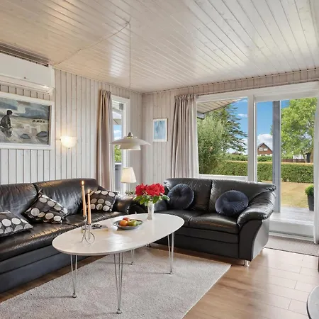 With A Fireplace 03 Feriehus *