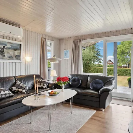 Stunning In Assens With Kitchen Holiday home *