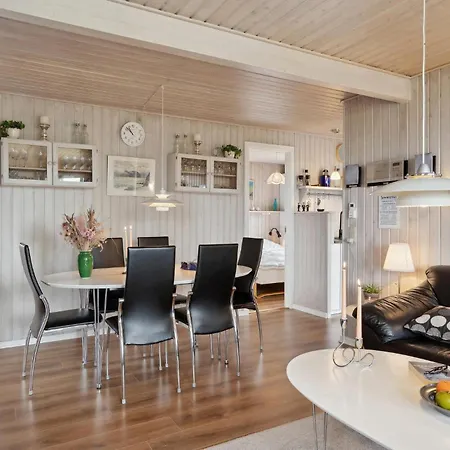 3 Bedroom Lovely Home In Assens Assens