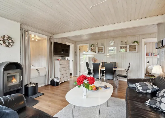 With A Fireplace 03 Feriehus *