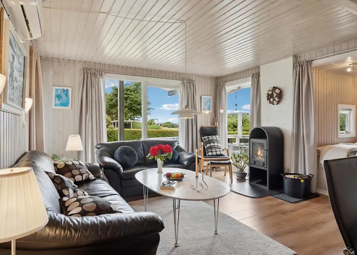 Feriehus With A Fireplace 03