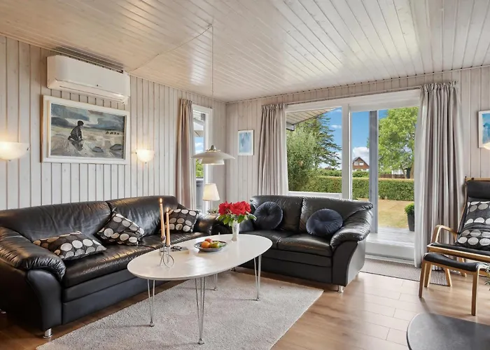 With A Fireplace 03 Feriehus *